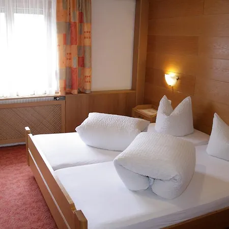 Maria-luise Apartment *